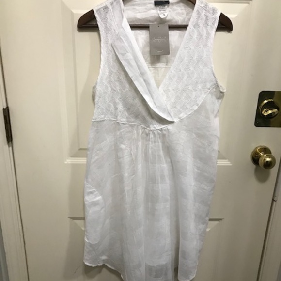 White Left of Centre dress - Picture 1 of 5
